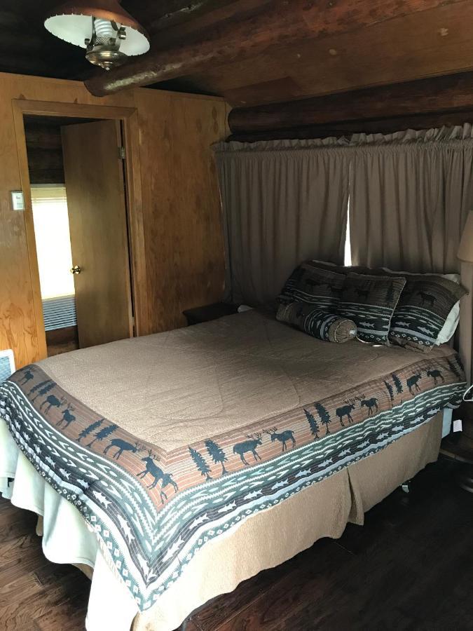 Gwin'S Lodge & Roadhouse Cooper Landing Экстерьер фото