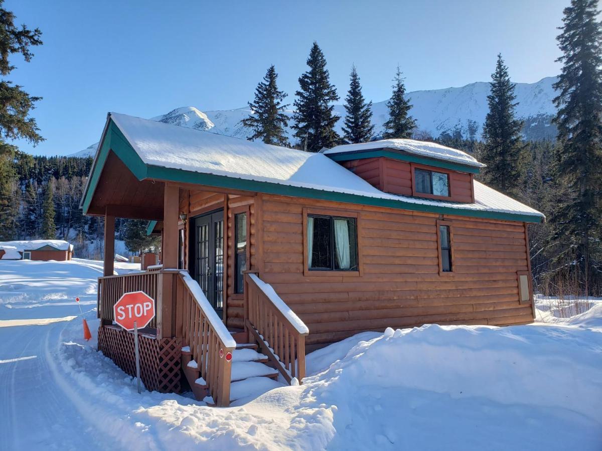 Gwin'S Lodge & Roadhouse Cooper Landing Экстерьер фото