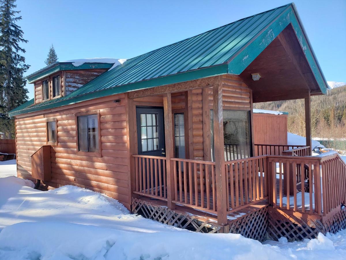 Gwin'S Lodge & Roadhouse Cooper Landing Экстерьер фото